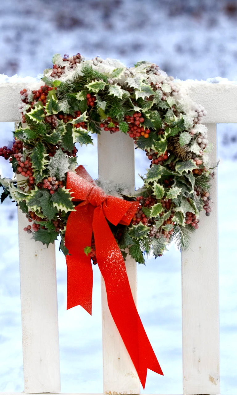 Обои Holiday Wreath 768x1280