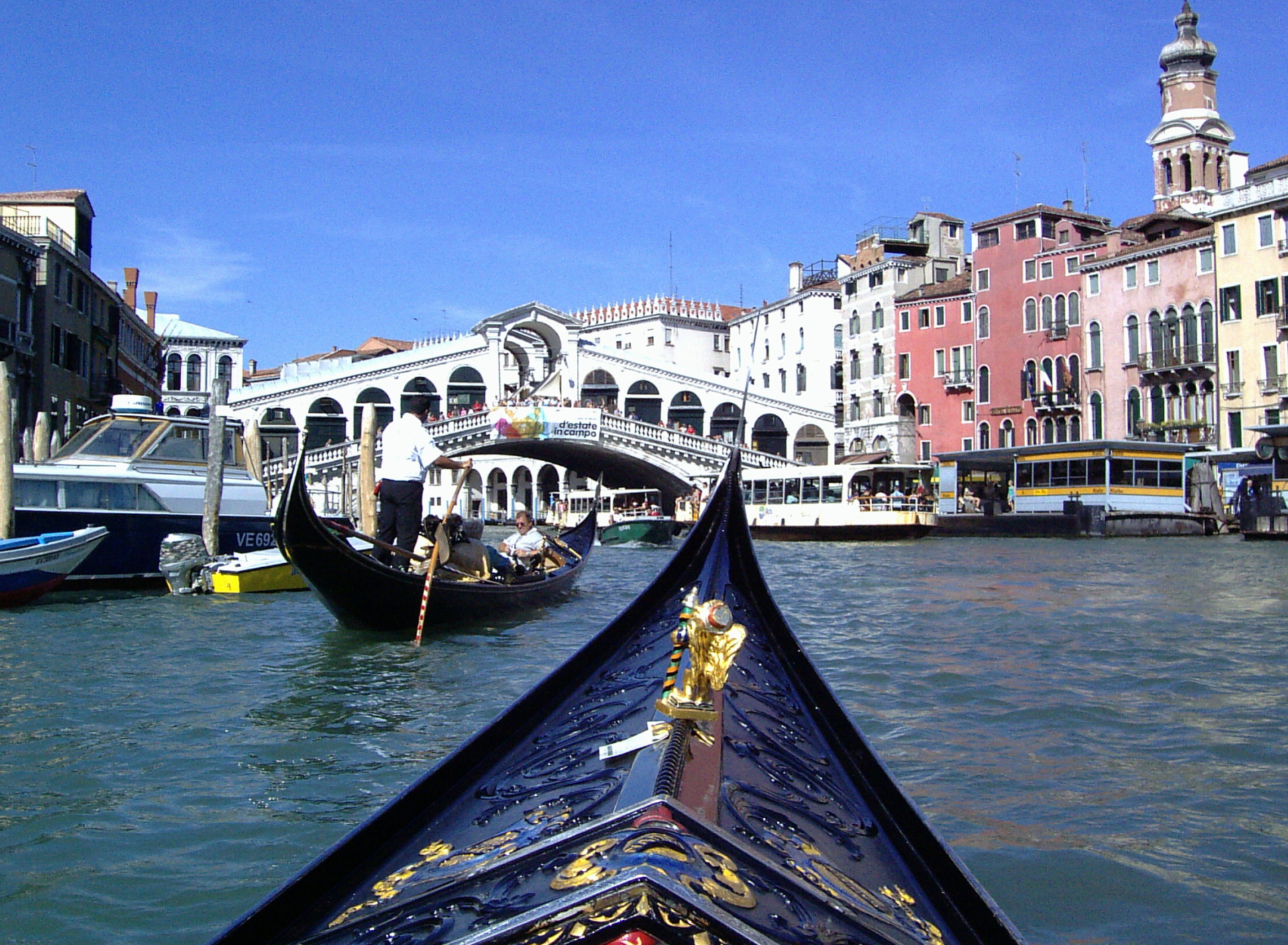 Обои Canals of Venice 1920x1408