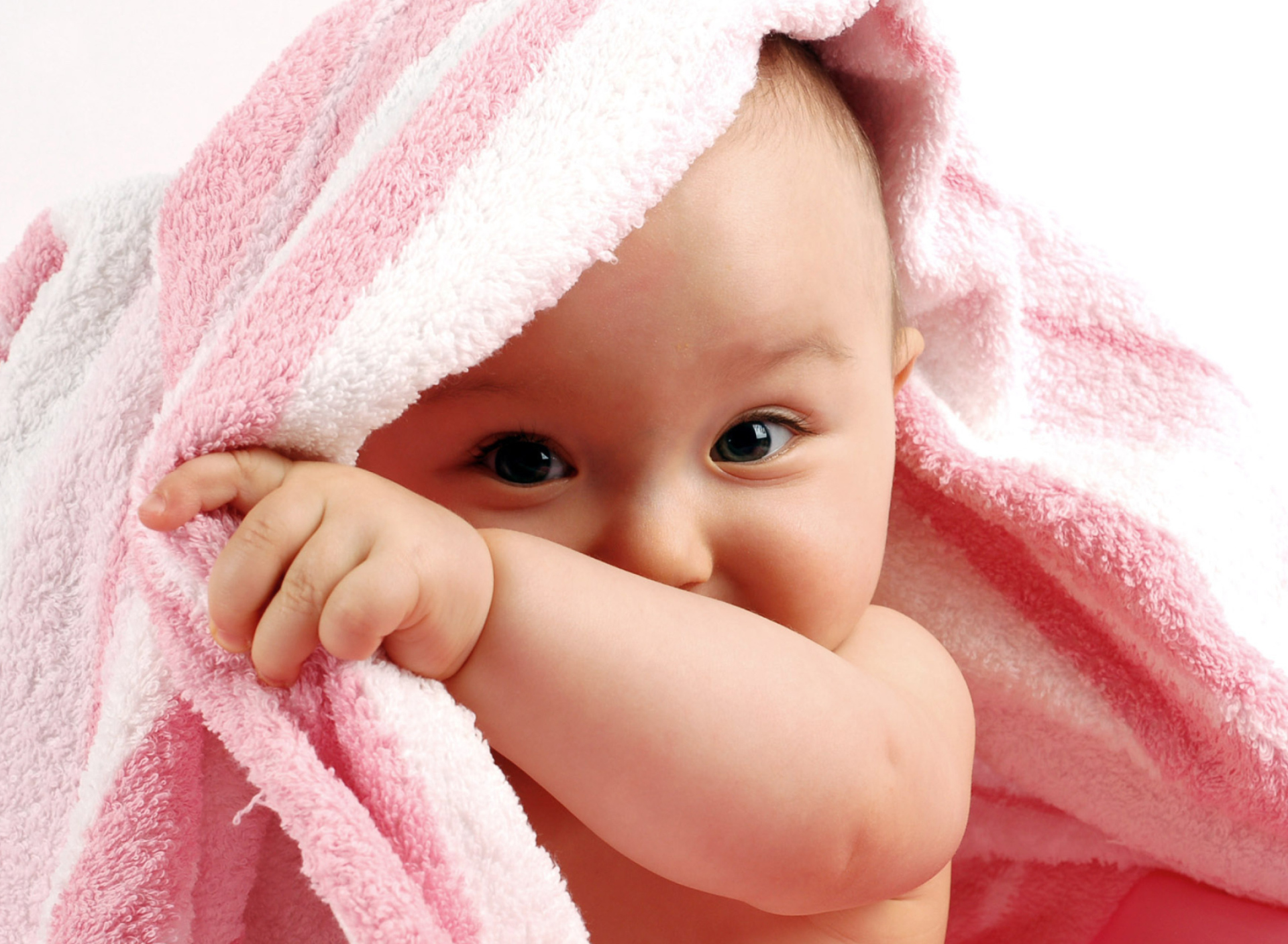 Cute Baby wallpaper 1920x1408