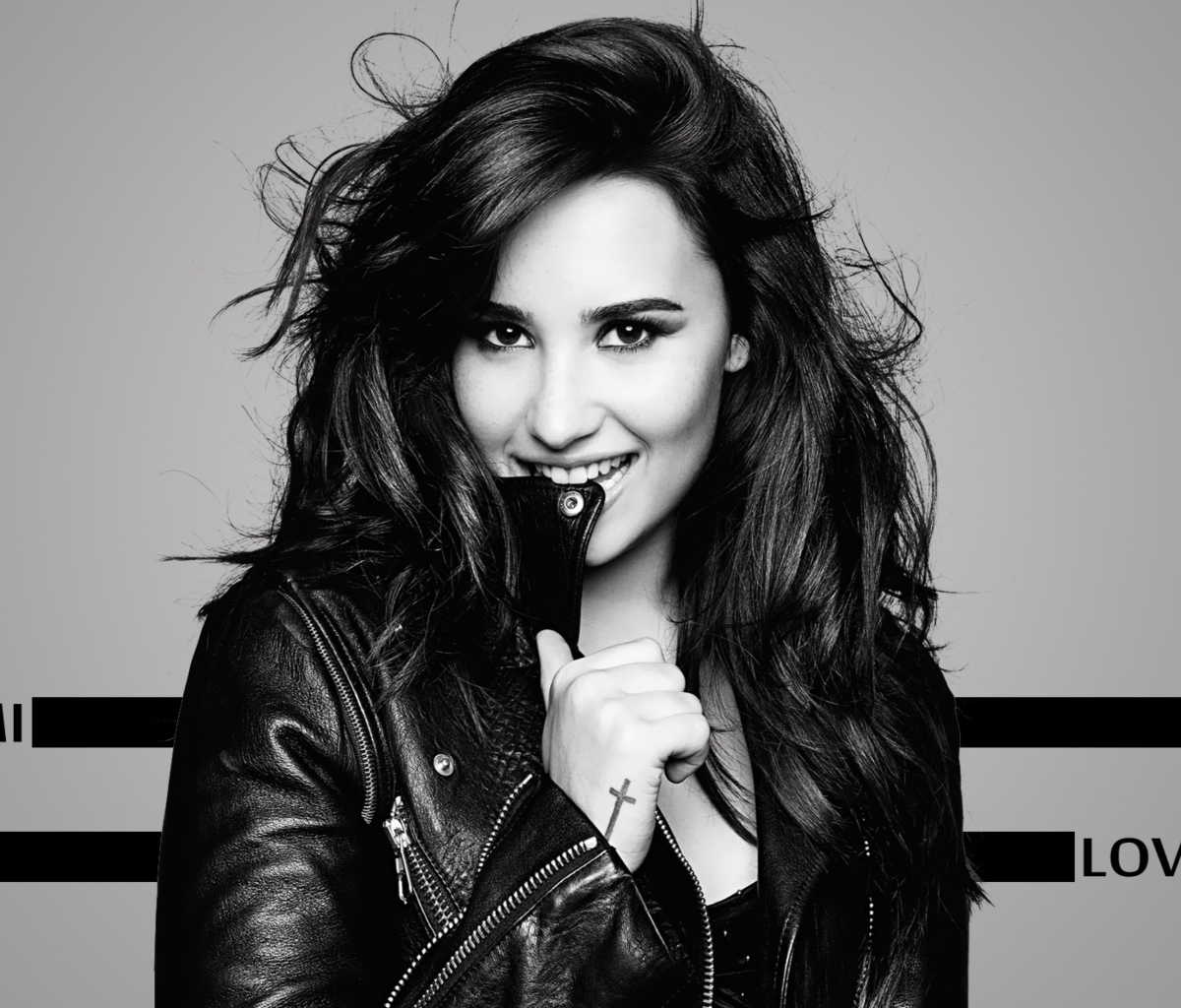 Screenshot №1 pro téma Demi Lovato Girlfriend 2013 1200x1024