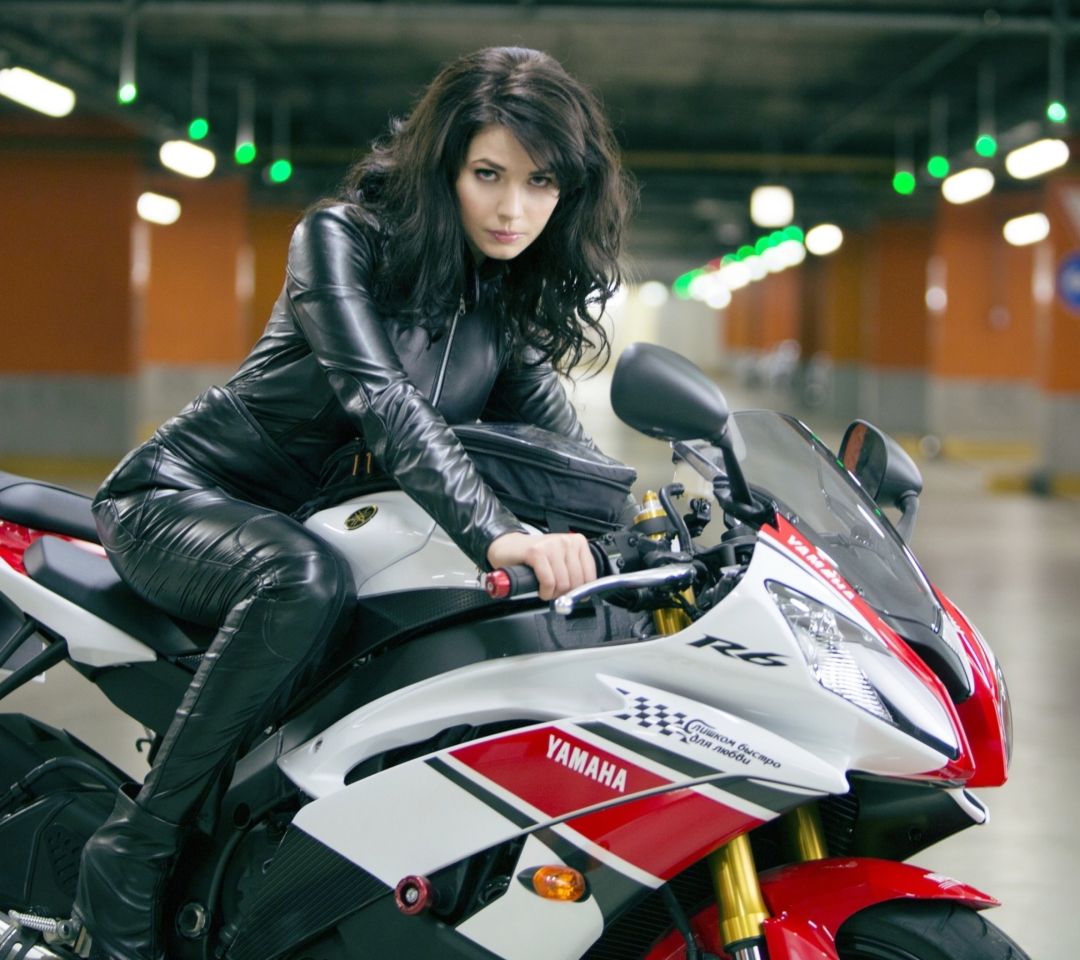 Screenshot №1 pro téma Brunette Driving Yamaha 1080x960