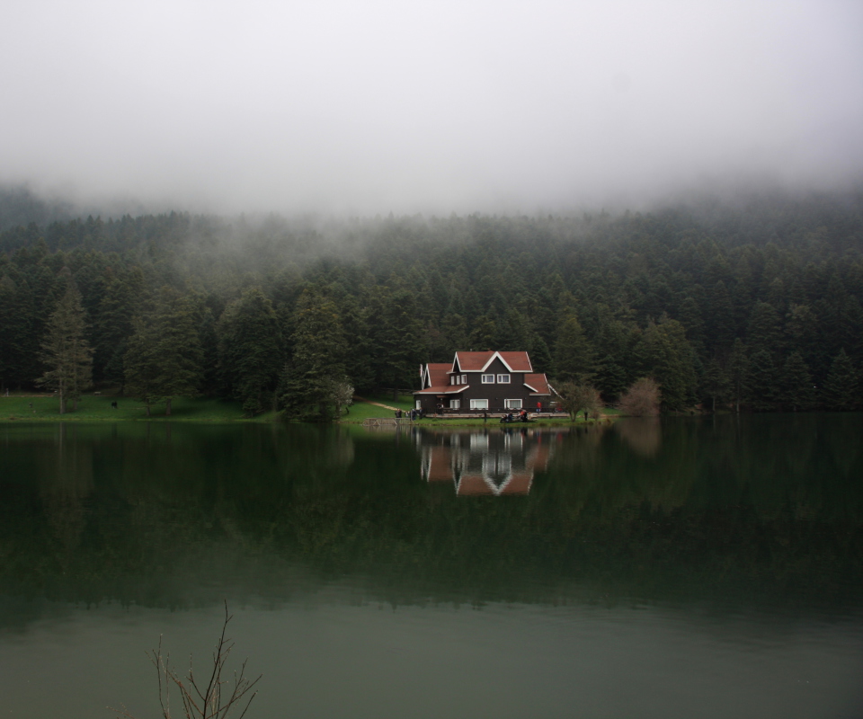 House On Lake In Turkey screenshot #1 960x800
