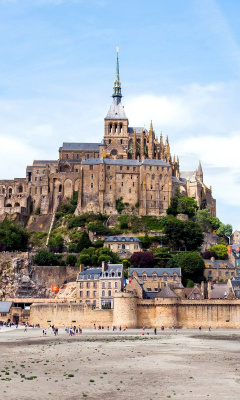 Обои Mont Saint Michel 240x400