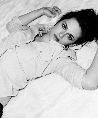 Kristen Stewart Black And White - Obrázkek zdarma pro Nokia C2-05
