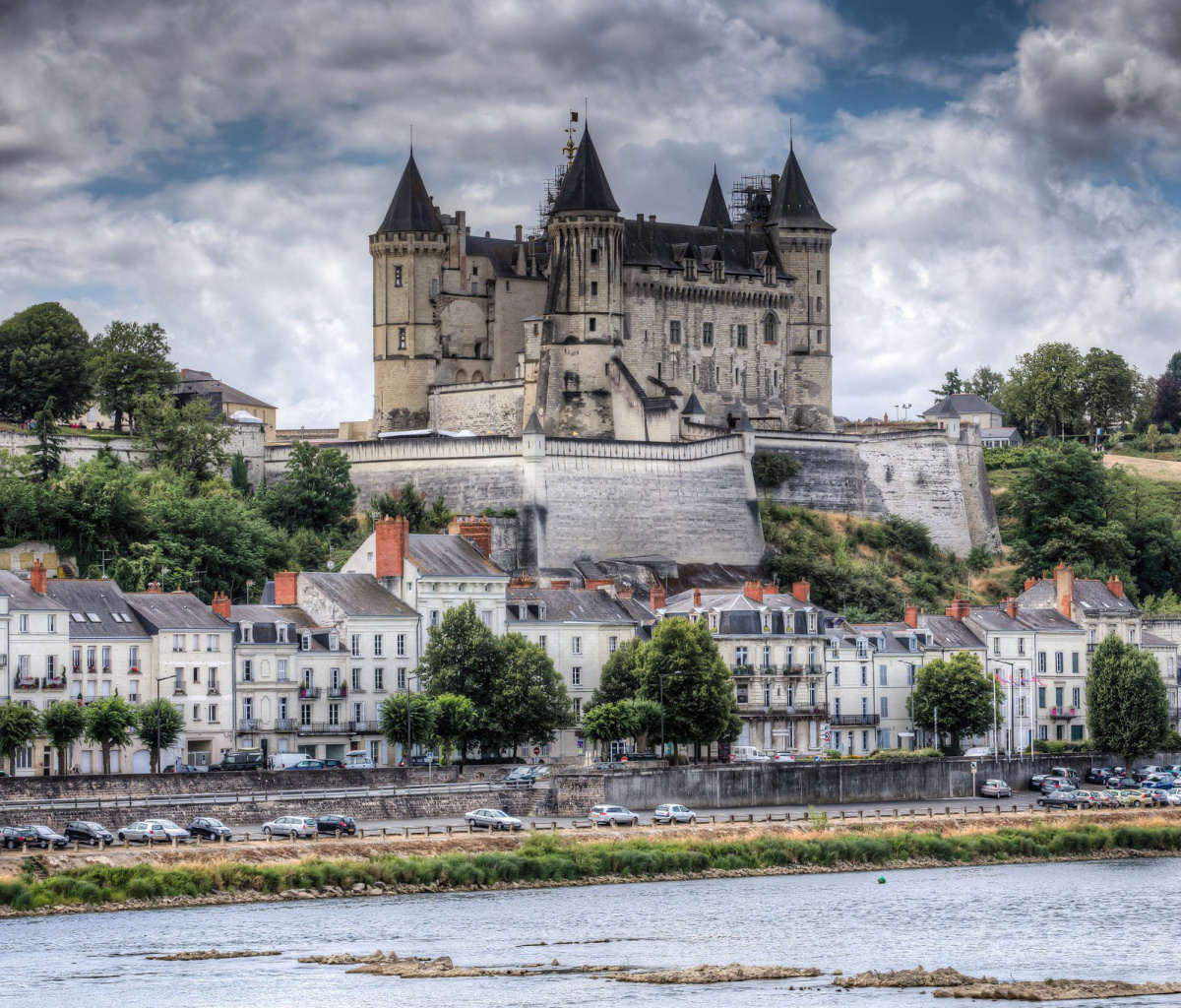 Screenshot №1 pro téma Saumur Castle on Loire 1200x1024