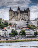 Das Saumur Castle on Loire Wallpaper 128x160