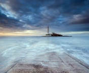 Lighthouse in coastal zone screenshot #1 176x144