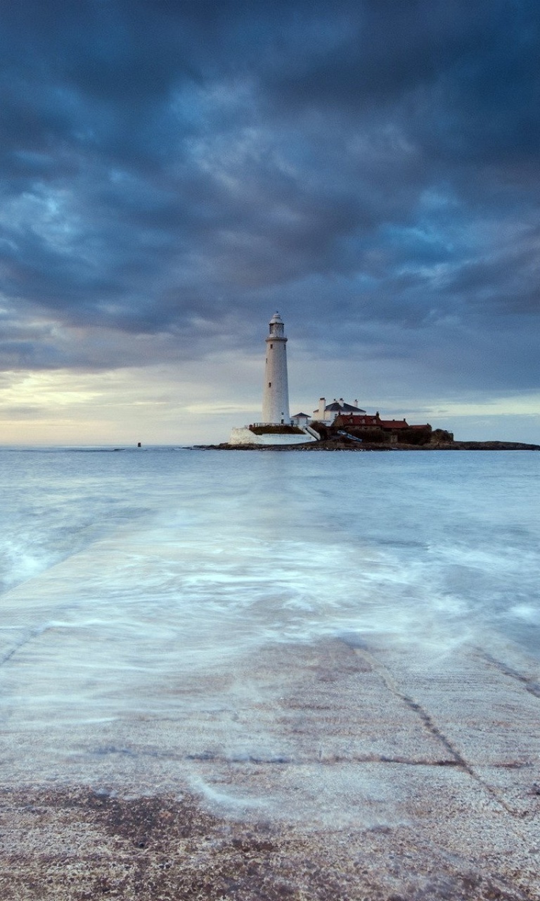 Sfondi Lighthouse in coastal zone 768x1280