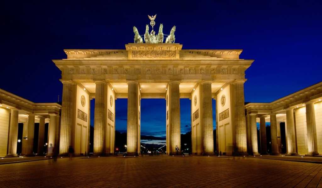 Screenshot №1 pro téma Brandenburg Gate Berlin 1024x600