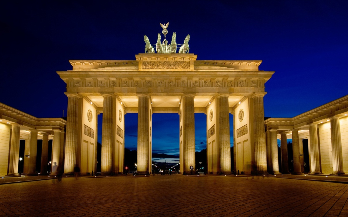 Screenshot №1 pro téma Brandenburg Gate Berlin 1440x900