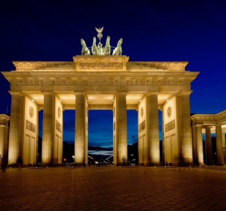 Kostenloses Brandenburg Gate Berlin Wallpaper für iPad 2