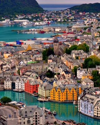 Alesund Picture for 768x1280