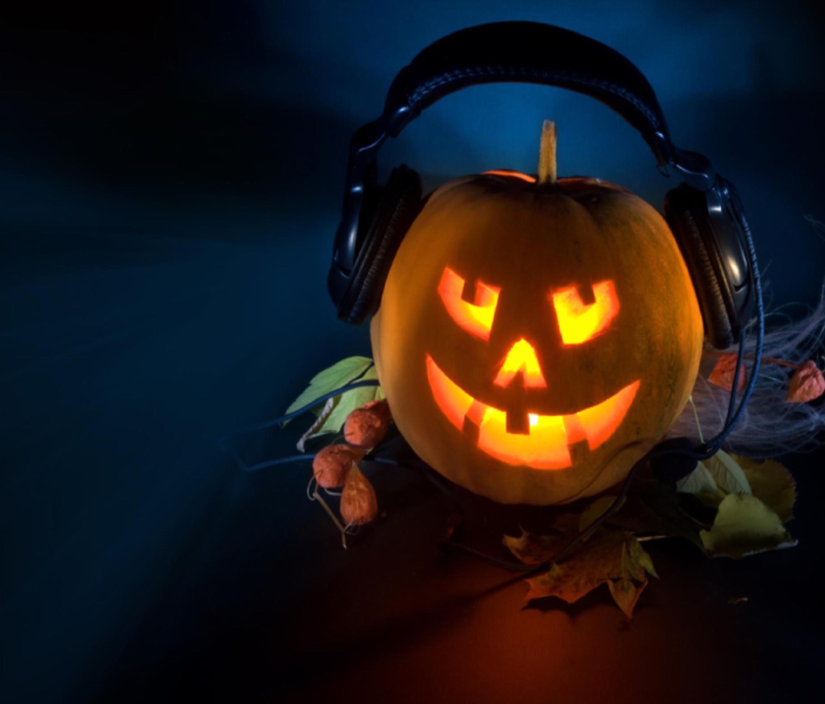 Das Pumpkin In Headphones Wallpaper 1200x1024