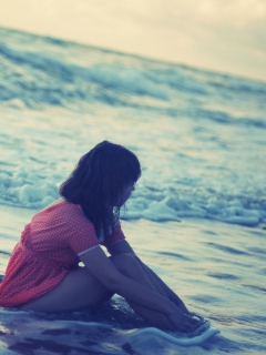 Girl And Ocean screenshot #1 240x320