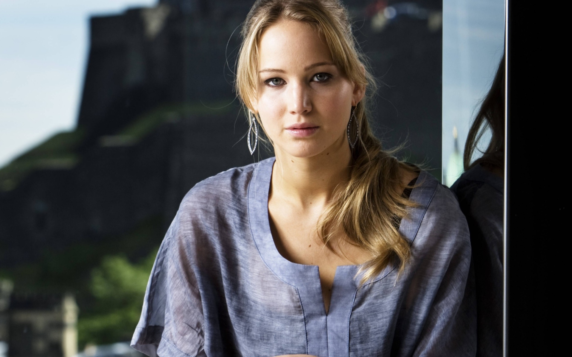 Screenshot №1 pro téma Jennifer Lawrence Casual Style 1920x1200