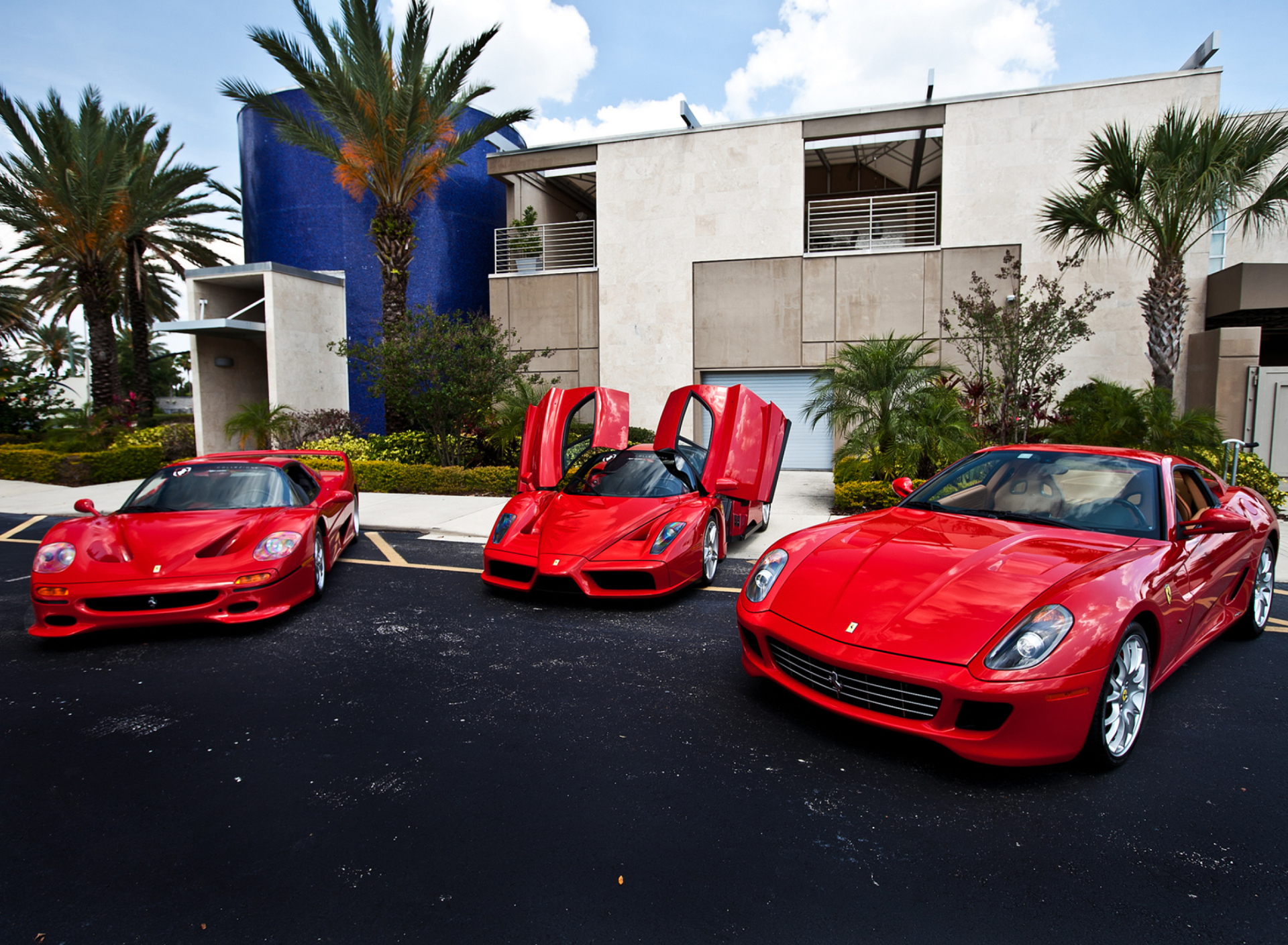 Fondo de pantalla Red Ferrari Supercar 1920x1408