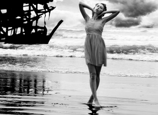 Girl On Ocean Coast Picture for Android, iPhone and iPad