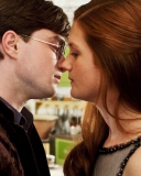 Fondo de pantalla Harry Potter & Ginny Kiss 128x160