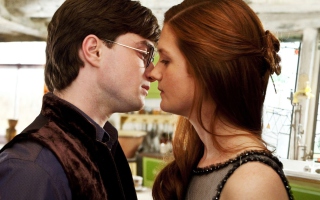 Harry Potter & Ginny Kiss papel de parede para celular 
