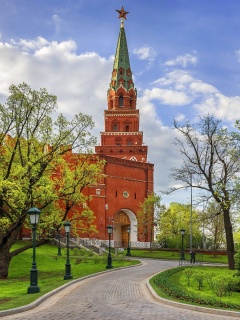 Das Kremlin in Moscow and Red Square Wallpaper 240x320