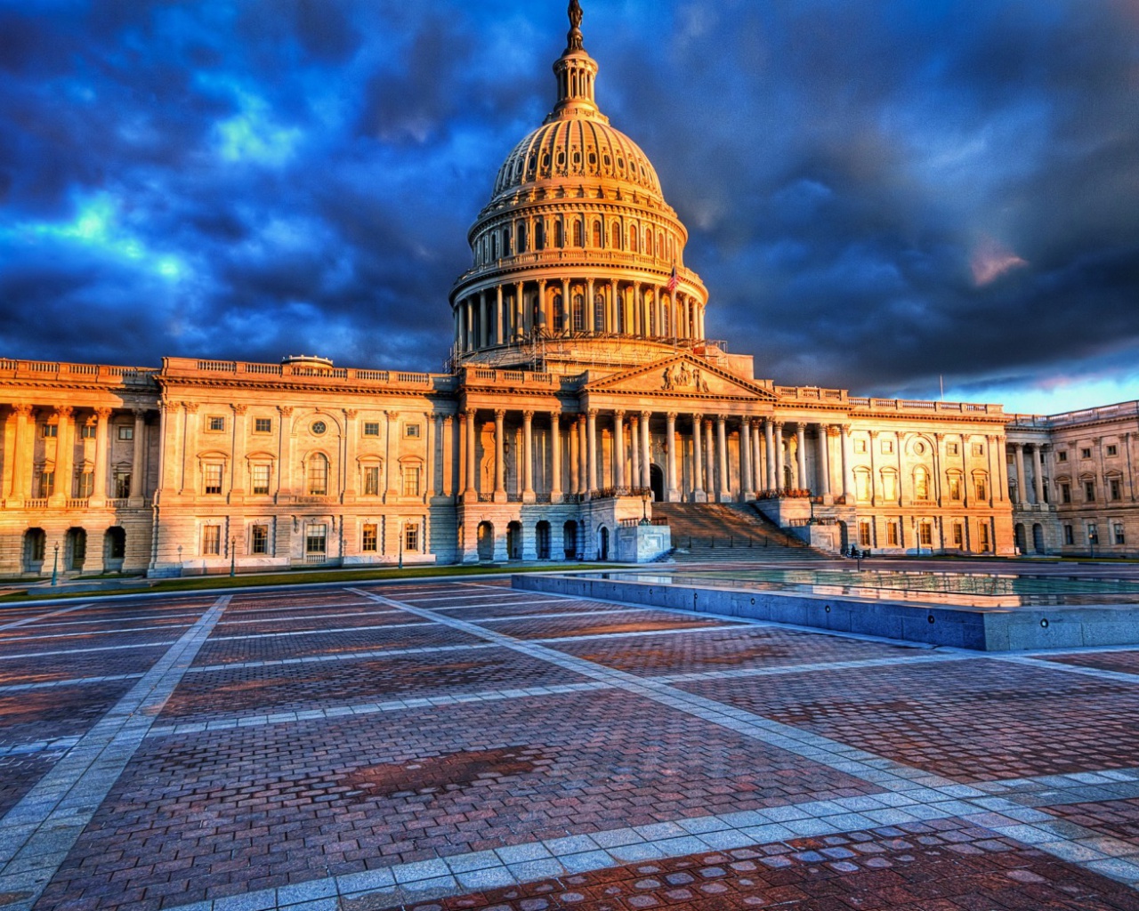 Обои United States Capitol in Washington DC 1280x1024