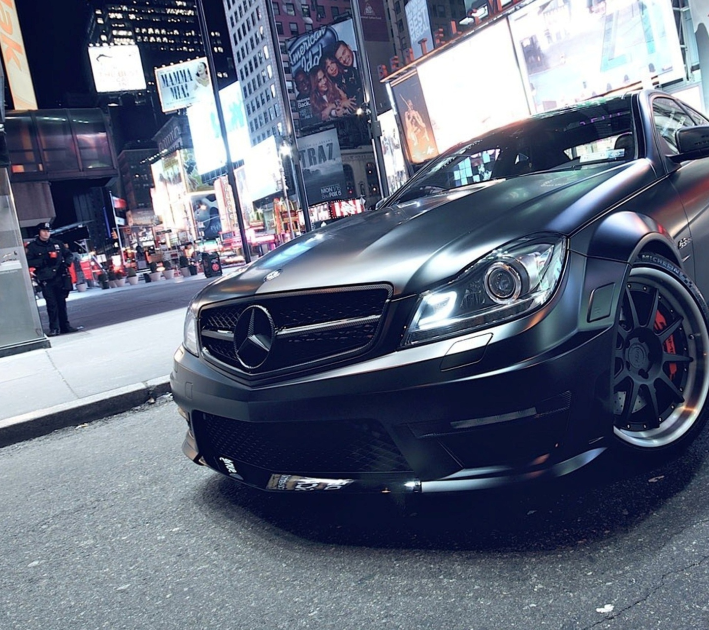 Fondo de pantalla Mercedes-Benz C63 AMG 1440x1280