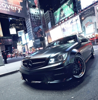 Mercedes-Benz C63 AMG - Obrázkek zdarma pro 2048x2048