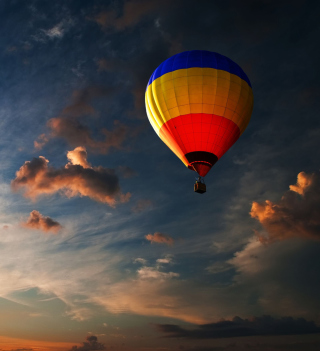 Colorful Air Balloon - Obrázkek zdarma pro iPad Air