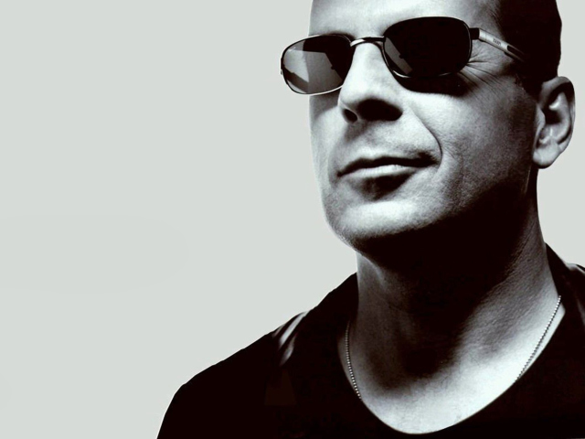 Bruce Willis screenshot #1 640x480