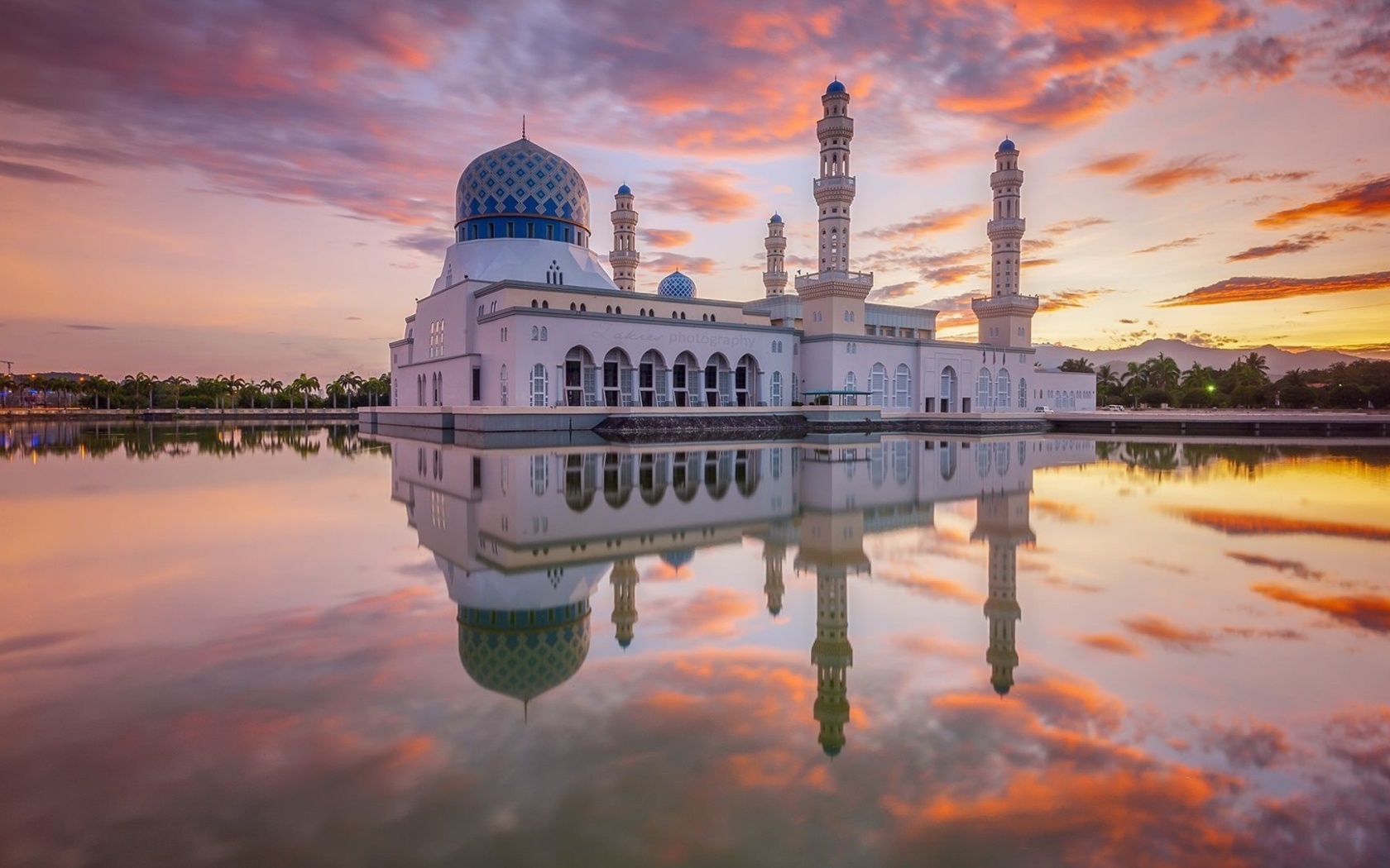 Обои Kota Kinabalu City Mosque 1680x1050