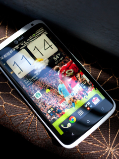 Обои HTC One X - Smartphone 240x320