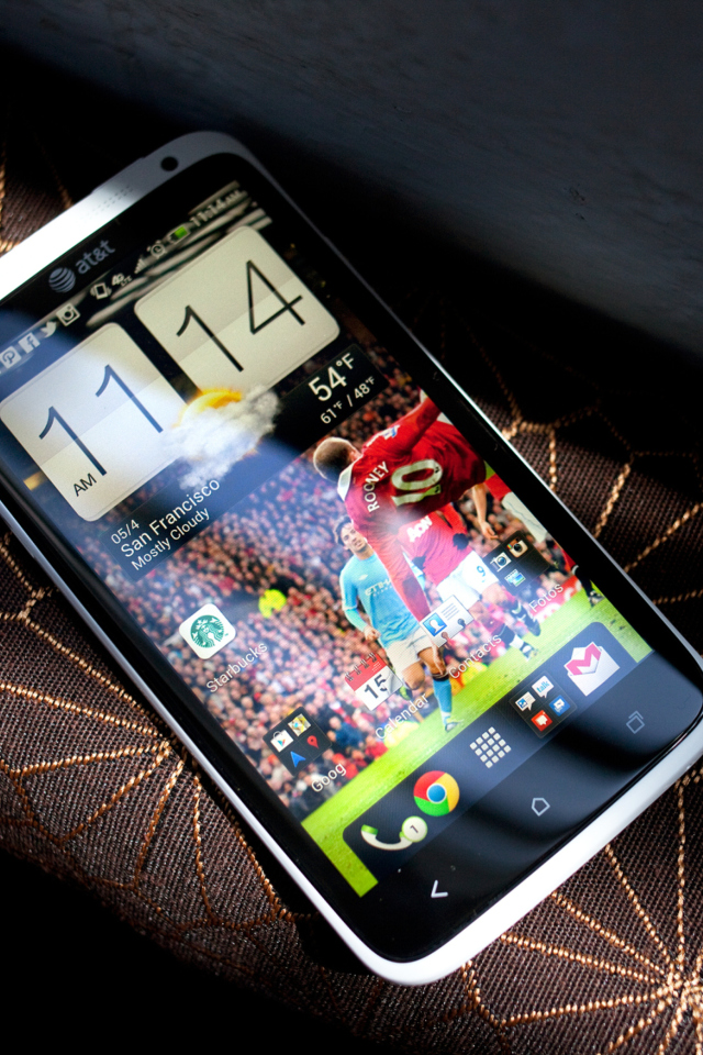 Обои HTC One X - Smartphone 640x960