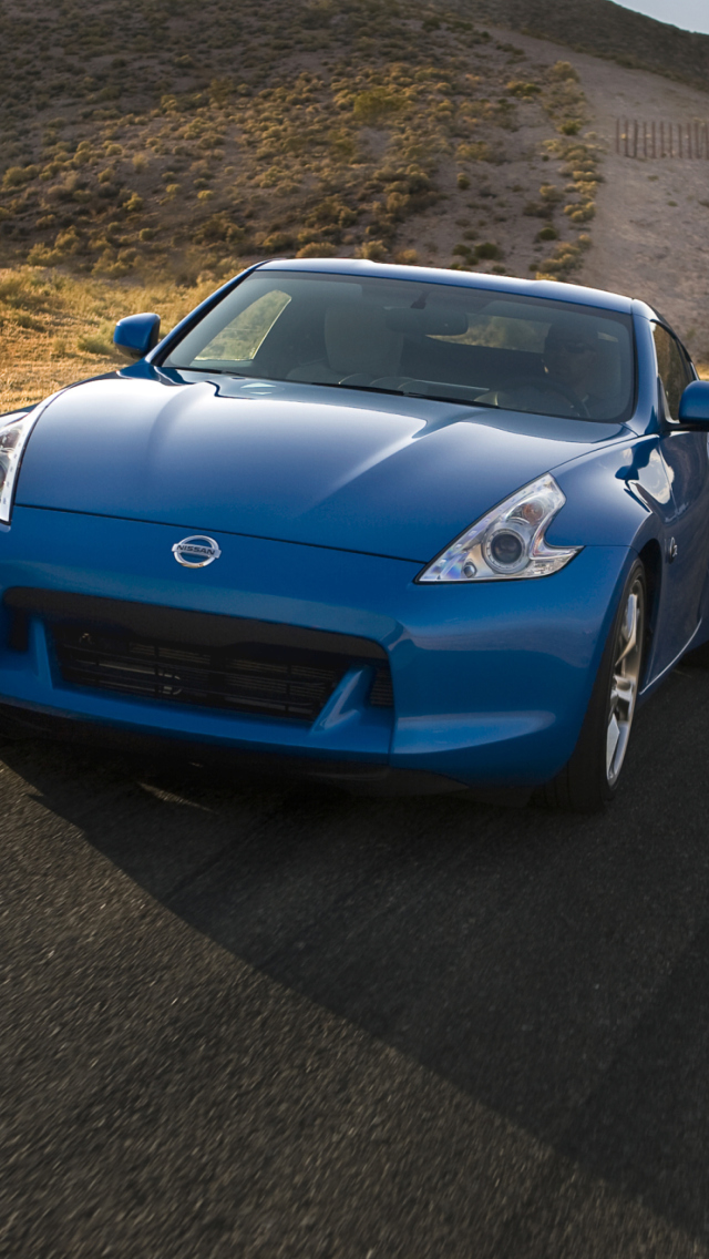 Sfondi Nissan Z Coupe 640x1136