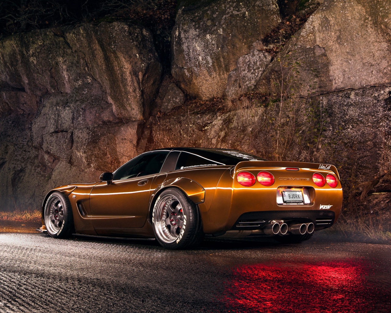 Обои Chevrolet Corvette Carbon Tuning 1280x1024