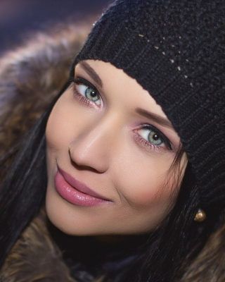 Angelina Petrova Top Model - Obrázkek zdarma pro Nokia X3-02