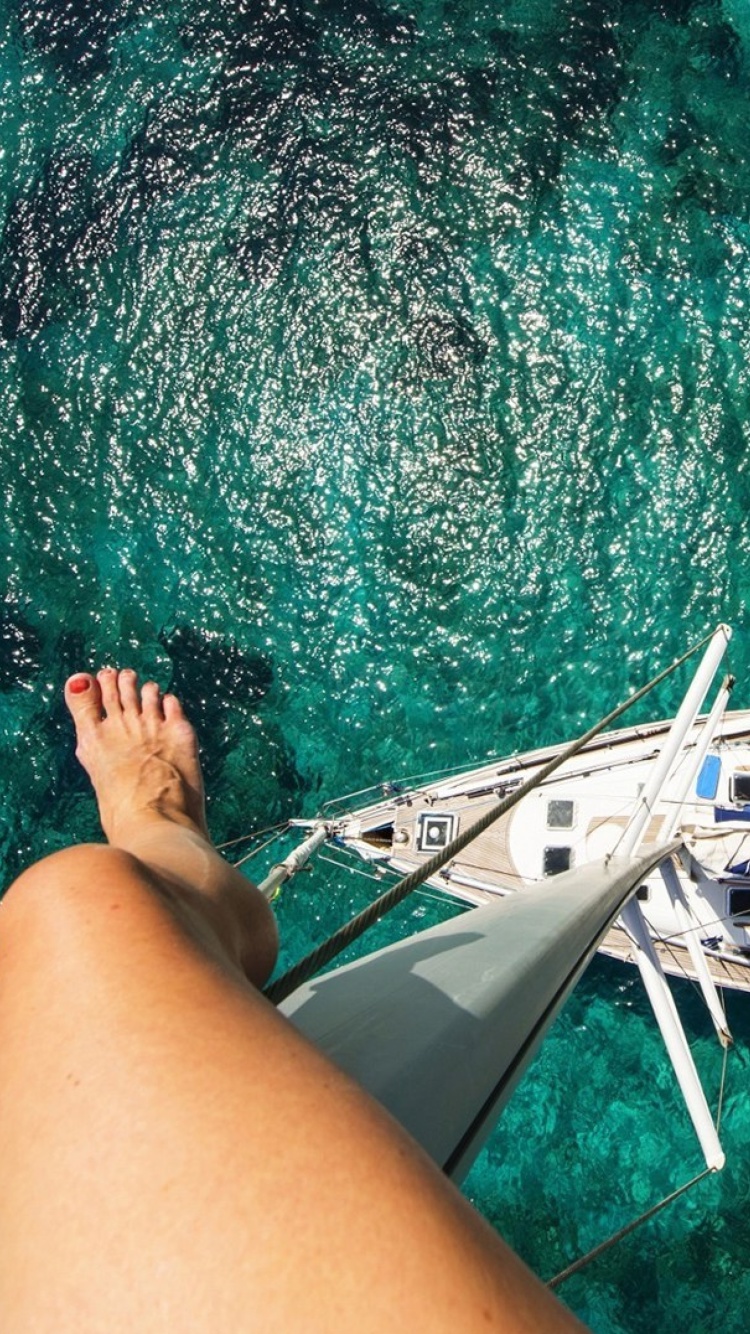 Das Crazy photo from yacht mast Wallpaper 750x1334