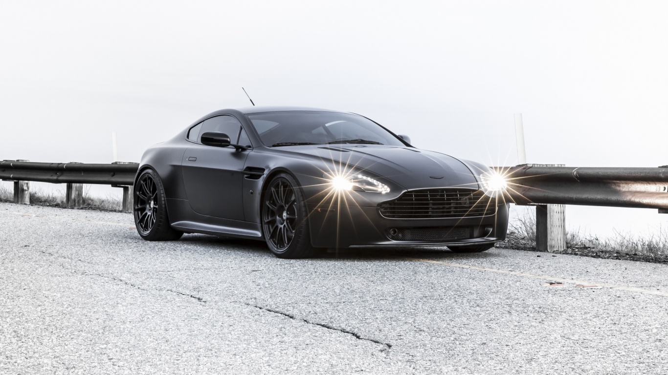 Fondo de pantalla 2015 Aston Martin V8 Vantage GT 1366x768
