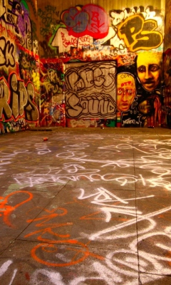 Screenshot №1 pro téma Graffiti Room 240x400