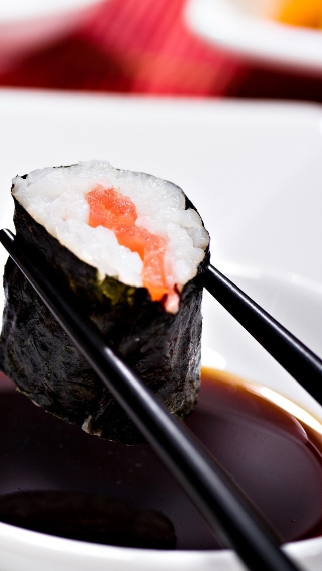 Обои Japanese Sushi 640x1136