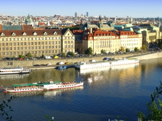 Fondo de pantalla Prague Vltava 320x240
