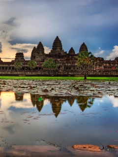 Das Angkor Wat Wallpaper 240x320