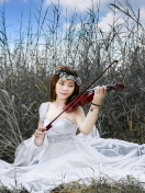 Asian Girl Playing Violin screenshot #1 132x176