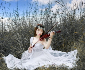 Asian Girl Playing Violin wallpaper 176x144