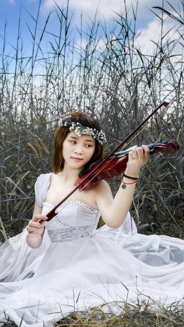 Das Asian Girl Playing Violin Wallpaper 360x640