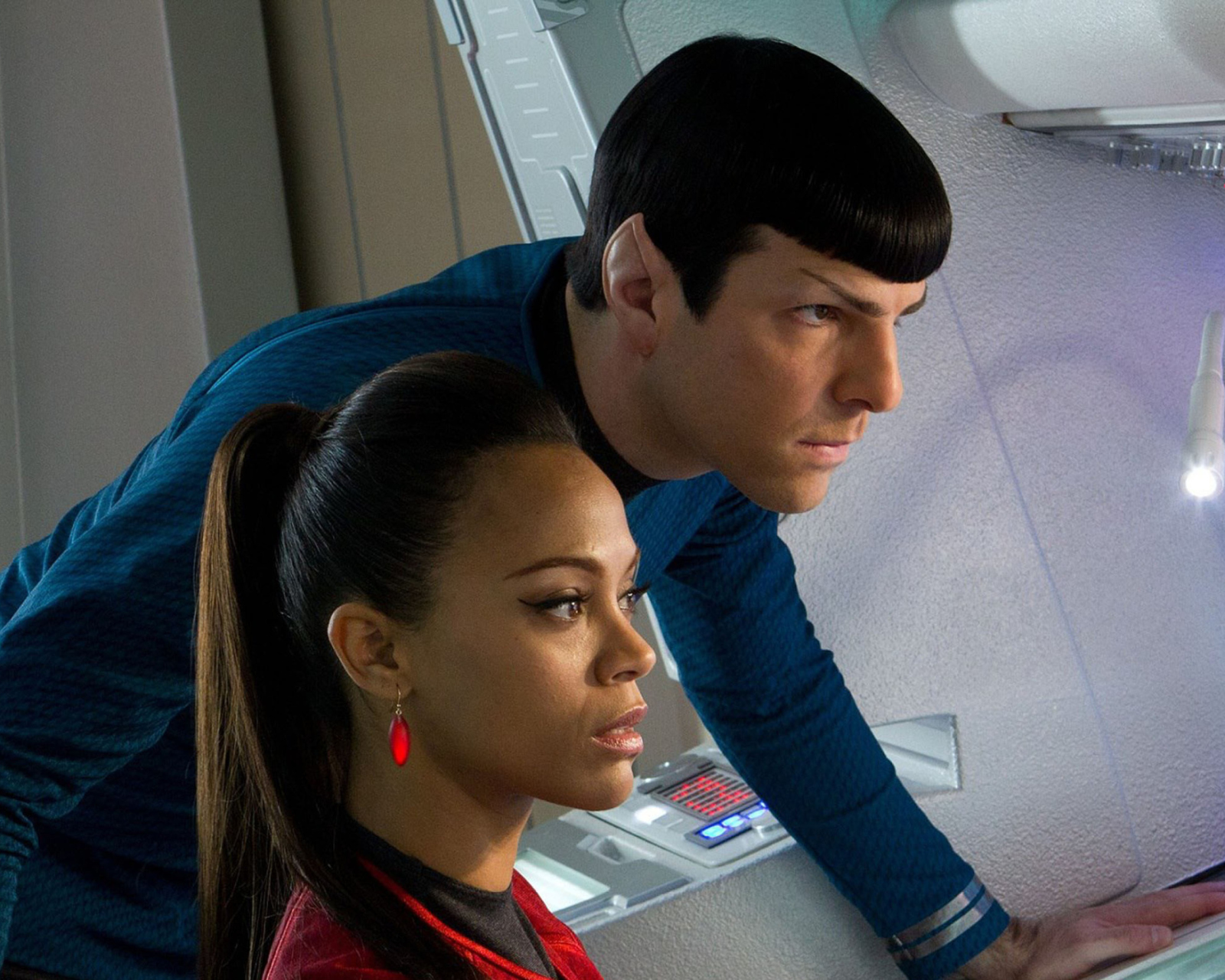 Spock And Uhura -  Star Trek screenshot #1 1600x1280