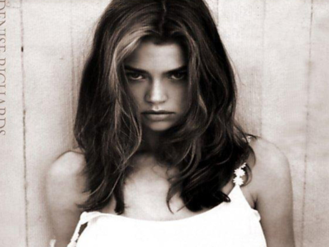 Screenshot №1 pro téma Denise Richards 640x480