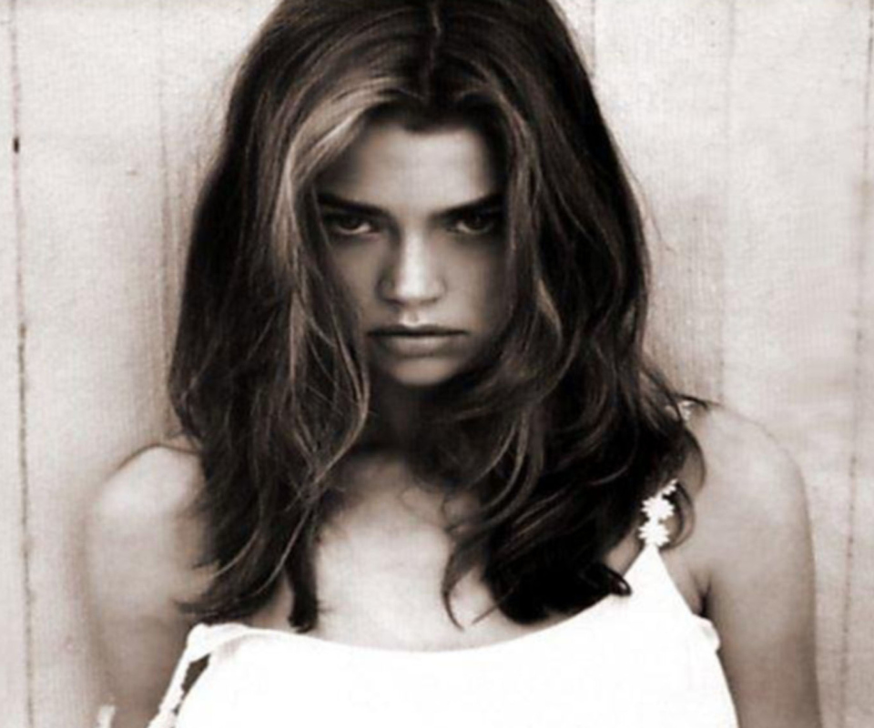 Denise Richards wallpaper 960x800