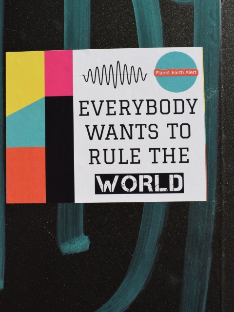 Sfondi Everybody Wants to Rule the World 480x640