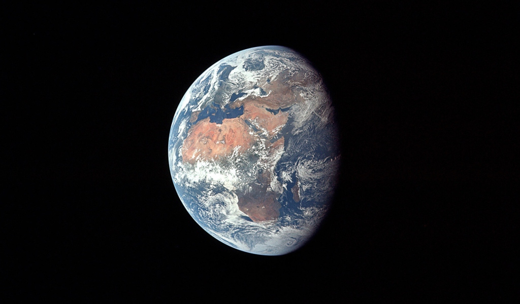 Das Earth Apollo Wallpaper 1024x600