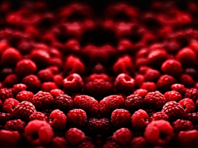 Raspberries wallpaper 640x480